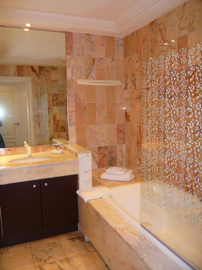 Appartement Relais De La Reine Cannes Croisette Exteriör bild